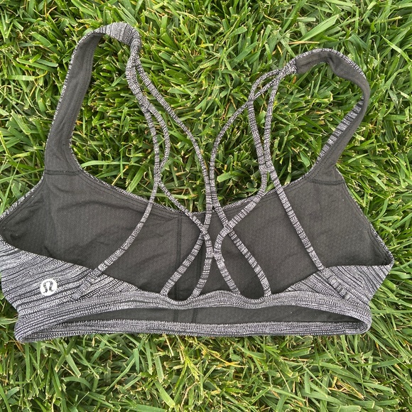 LuluLemon Sports Bra - Picture 2 of 3